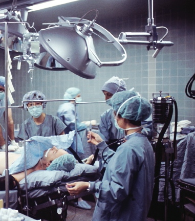 311_cap2_terapia_chirurgia_bis.jpg