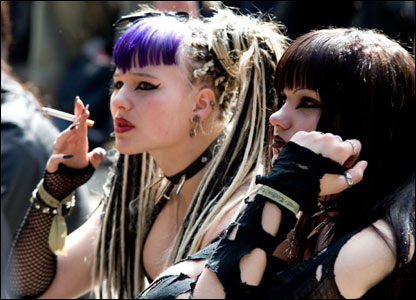 _41725886_smoking_416.jpg