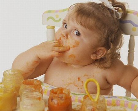 bimba-che-mangia