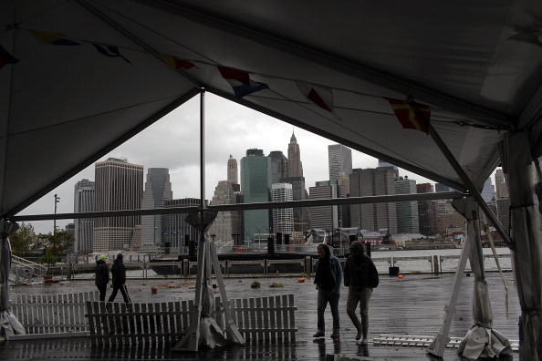 Uragano sandy evacuato ospedale new york