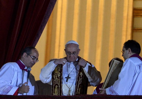 papa francesco forma nonostante età